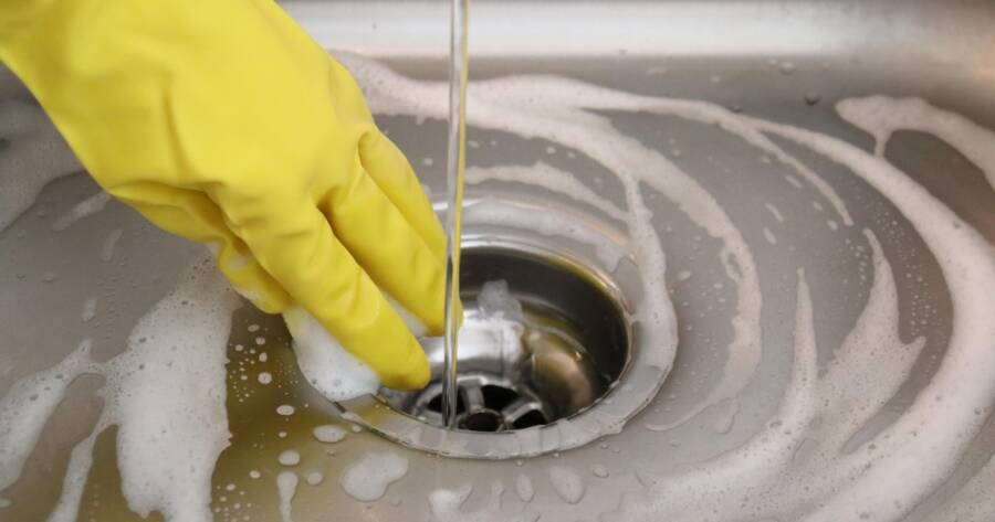 Powder Drain Cleaners: Safety and Usage Tips